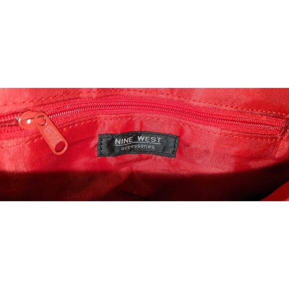 Nine West Black Vegan Patent Leather Convertible Shoulder Bag Clutch Chain Strap - Picture 11 of 15